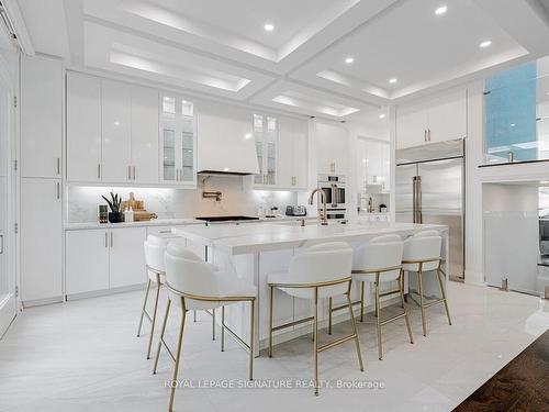 895 Ninth St, Mississauga, ON - Indoor Photo Showing Kitchen With Upgraded Kitchen