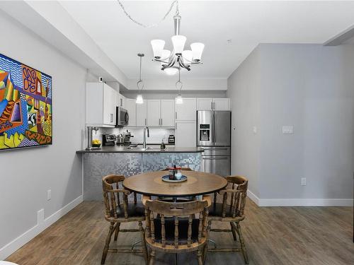 105-1900 Tulsa Rd, Nanaimo, BC - Indoor Photo Showing Dining Room