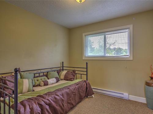 B-1062 St. George Cres, Nanaimo, BC - Indoor Photo Showing Bedroom