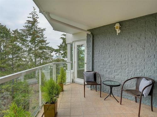 2301-2829 Arbutus Rd, Saanich, BC - Outdoor With Balcony With Exterior