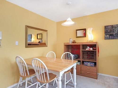 101-1105 Henry Rd, Courtenay, BC - Indoor Photo Showing Dining Room