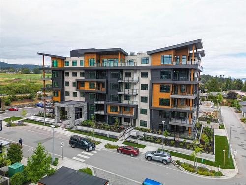 402-2520 Hackett Cres, Central Saanich, BC - Outdoor With Facade