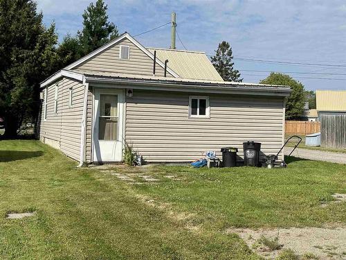 392 Holmes Avenue, Fort Frances, ON - Outdoor