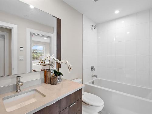 603-2520 Hackett Cres, Central Saanich, BC - Indoor Photo Showing Bathroom