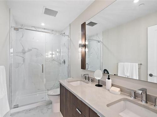 603-2520 Hackett Cres, Central Saanich, BC - Indoor Photo Showing Bathroom