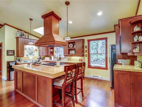 1126 North Rd, Gabriola Island, BC 