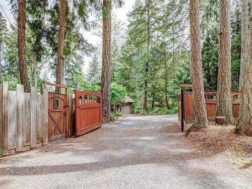 1126 North Rd, Gabriola Island, BC 