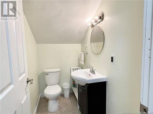 120 King Street, Miramichi, NB - Indoor Photo Showing Bathroom