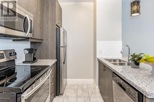 418 - 118 King Street E, Hamilton (Beasley), ON - Indoor Photo Showing Kitchen With Double Sink