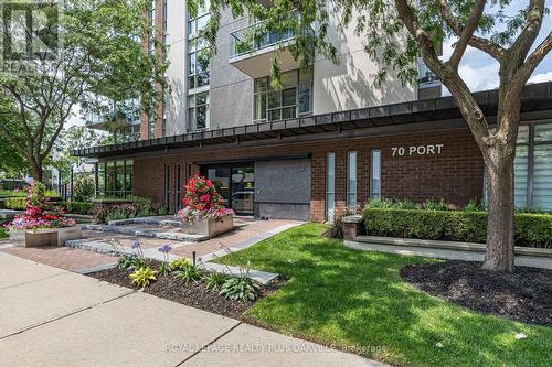 608 - 70 Port Street E, Mississauga (Port Credit), ON - Outdoor