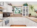 511 Regent Avenue, Enderby, BC  - Indoor Photo Showing Kitchen 