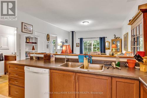 3 Wingett Way, Smith-Ennismore-Lakefield (Lakefield), ON - Indoor Photo Showing Kitchen With Double Sink