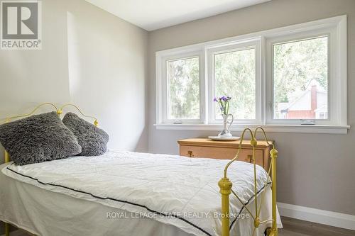 567 Kingswood Place, Burlington (Lasalle), ON - Indoor Photo Showing Bedroom