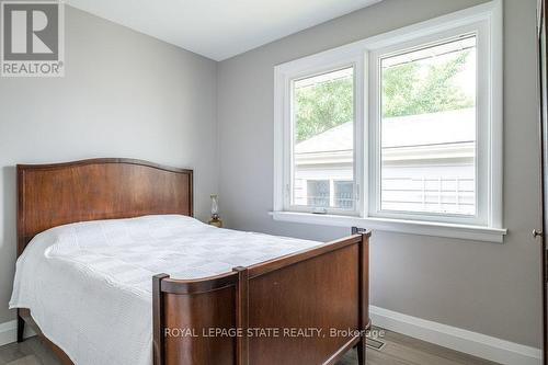 567 Kingswood Place, Burlington (Lasalle), ON - Indoor Photo Showing Bedroom