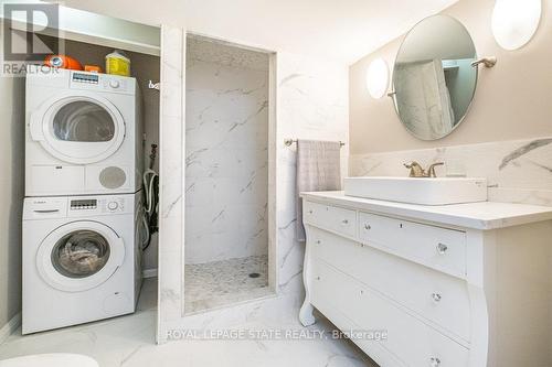 567 Kingswood Place, Burlington (Lasalle), ON - Indoor Photo Showing Laundry Room