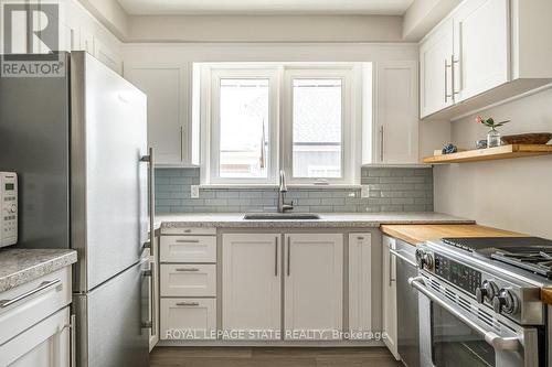 567 Kingswood Place, Burlington (Lasalle), ON - Indoor Photo Showing Kitchen