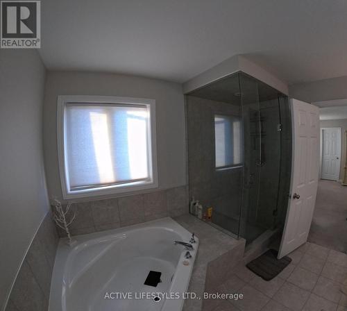 84 Courtney Street, Clarington (Bowmanville), ON - Indoor Photo Showing Bathroom