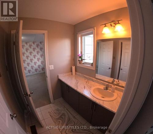 84 Courtney Street, Clarington (Bowmanville), ON - Indoor Photo Showing Bathroom