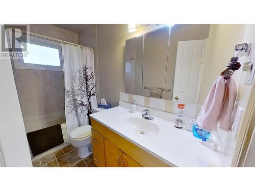 8516 87 Street, Fort St. John, BC - Indoor Photo Showing Bathroom