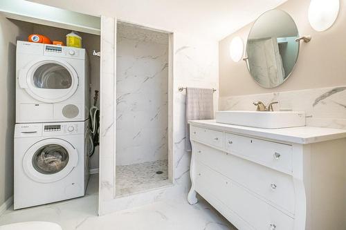 567 Kingswood Place, Burlington, ON - Indoor Photo Showing Laundry Room