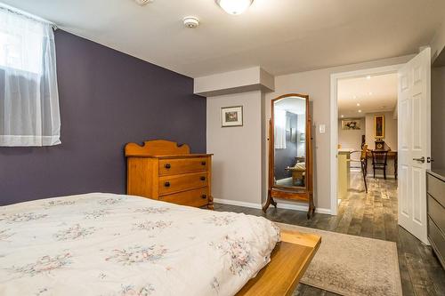 567 Kingswood Place, Burlington, ON - Indoor Photo Showing Bedroom