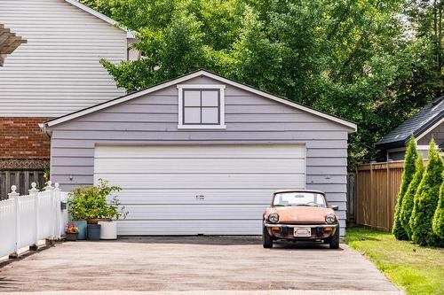 567 Kingswood Place, Burlington, ON - Outdoor With Exterior