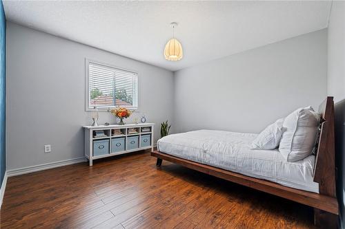 71 Stonepine Crescent, Hamilton, ON - Indoor Photo Showing Bedroom