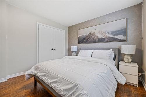 71 Stonepine Crescent, Hamilton, ON - Indoor Photo Showing Bedroom