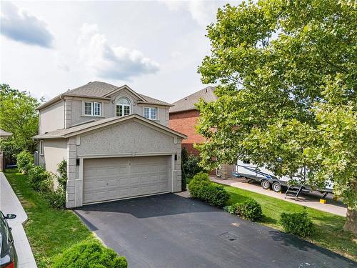 71 Stonepine Crescent, Hamilton, ON - Outdoor