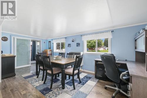 1 Coburn Drive, Otonabee-South Monaghan, ON - Indoor Photo Showing Dining Room