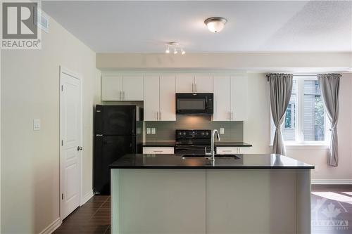 1032 Beryl Private Unit#E, Ottawa, ON - Indoor Photo Showing Kitchen