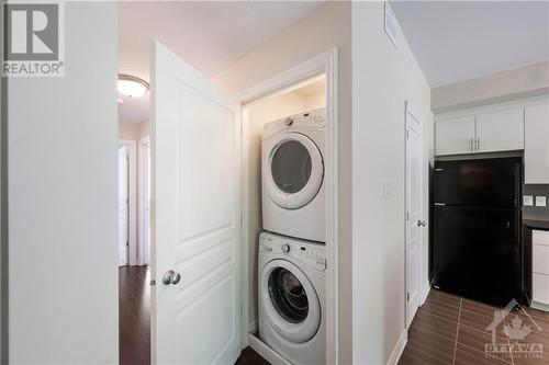 1032 Beryl Private Unit#E, Ottawa, ON - Indoor Photo Showing Laundry Room