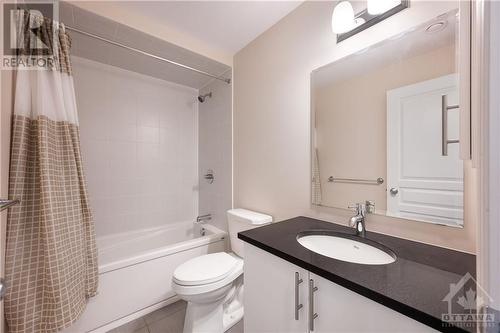 1032 Beryl Private Unit#E, Ottawa, ON - Indoor Photo Showing Bathroom