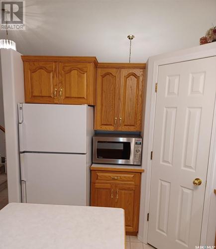 234 Sumner Crescent, Saskatoon, SK - Indoor Photo Showing Kitchen