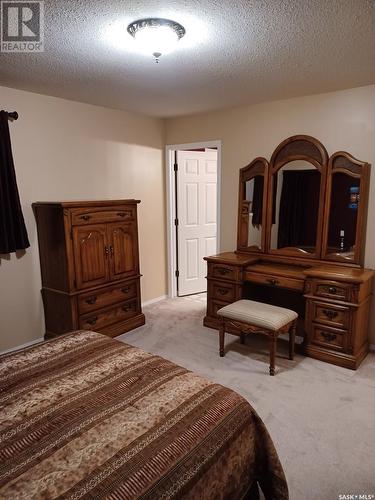 234 Sumner Crescent, Saskatoon, SK - Indoor Photo Showing Bedroom