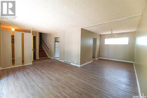 325 Durham Drive, Regina, SK - Indoor Photo Showing Other Room