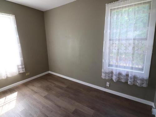 325 Willow Street, Kamloops, BC - Indoor Photo Showing Other Room