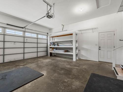 1883 Primrose Cres, Kamloops, BC - Indoor Photo Showing Garage