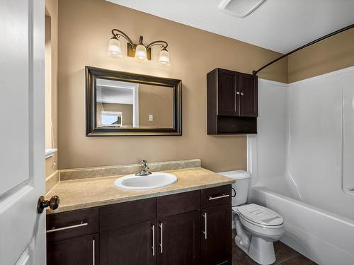 1883 Primrose Cres, Kamloops, BC - Indoor Photo Showing Bathroom