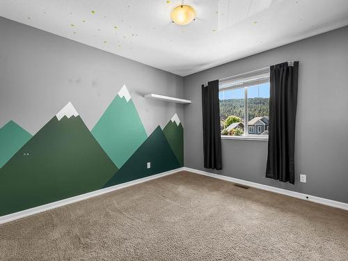 1883 Primrose Cres, Kamloops, BC - Indoor Photo Showing Other Room