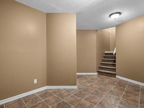 1883 Primrose Cres, Kamloops, BC - Indoor Photo Showing Other Room