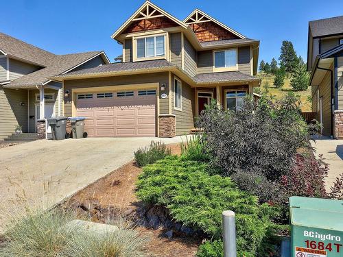 1883 Primrose Cres, Kamloops, BC - Outdoor With Facade