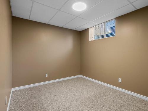 1883 Primrose Cres, Kamloops, BC - Indoor Photo Showing Other Room