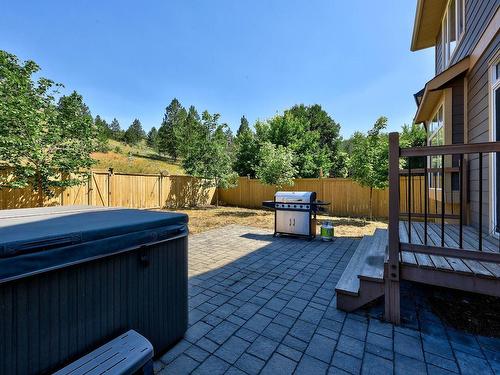 1883 Primrose Cres, Kamloops, BC - Outdoor With Backyard