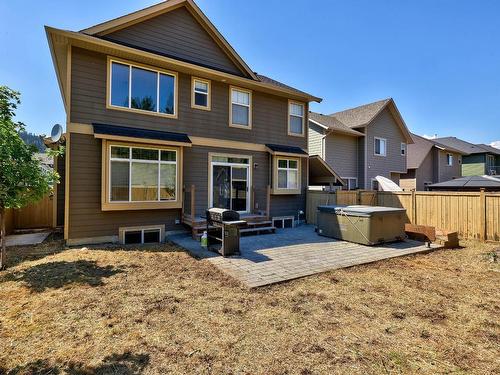 1883 Primrose Cres, Kamloops, BC - Outdoor With Exterior