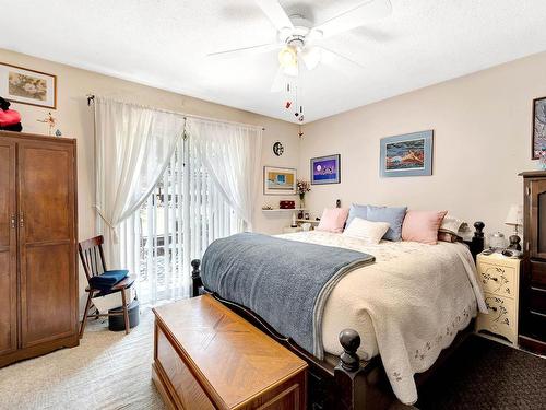 1580 Napier Place, Kamloops, BC - Indoor Photo Showing Bedroom