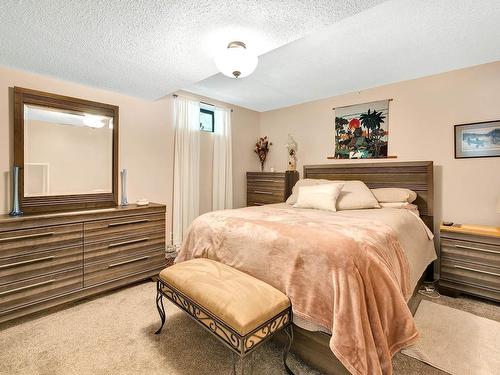 1580 Napier Place, Kamloops, BC - Indoor Photo Showing Bedroom