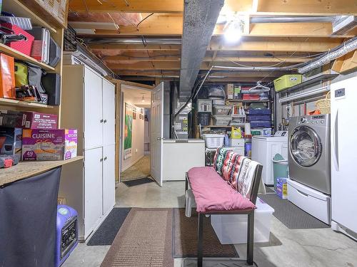 1580 Napier Place, Kamloops, BC - Indoor Photo Showing Laundry Room