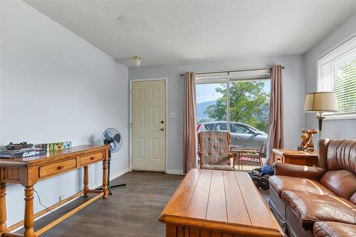 108-4004 34 Street, Vernon, BC - Indoor