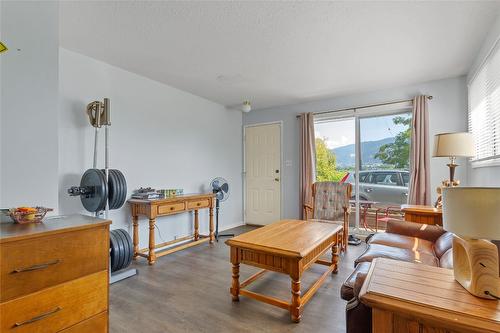 108-4004 34 Street, Vernon, BC - Indoor